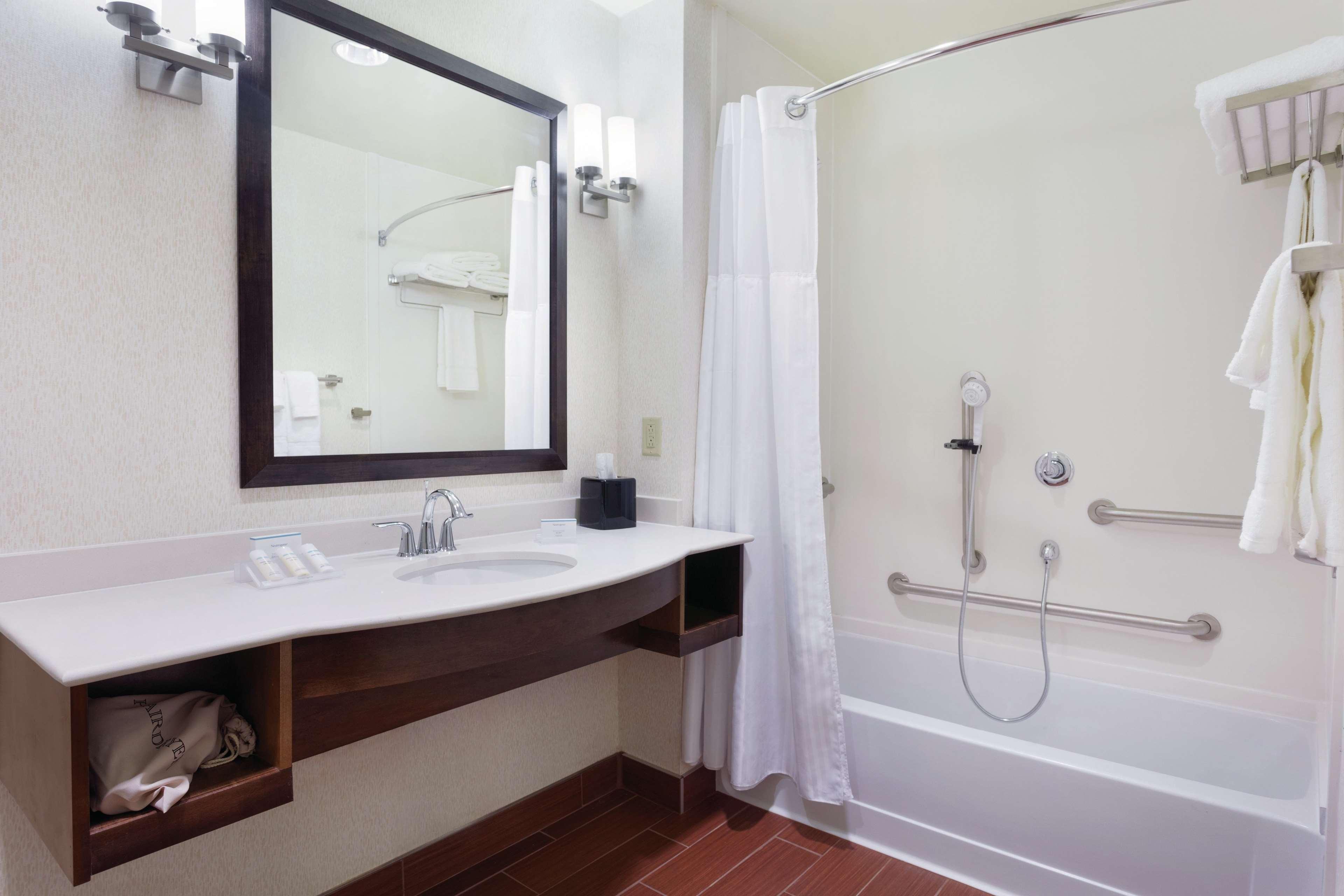 Hilton Garden Inn Rochester Downtown, Ny Екстер'єр фото